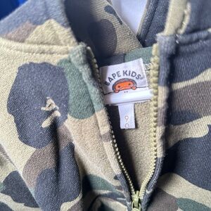 Bape hoodie fits a 2-3 year old all authentic
